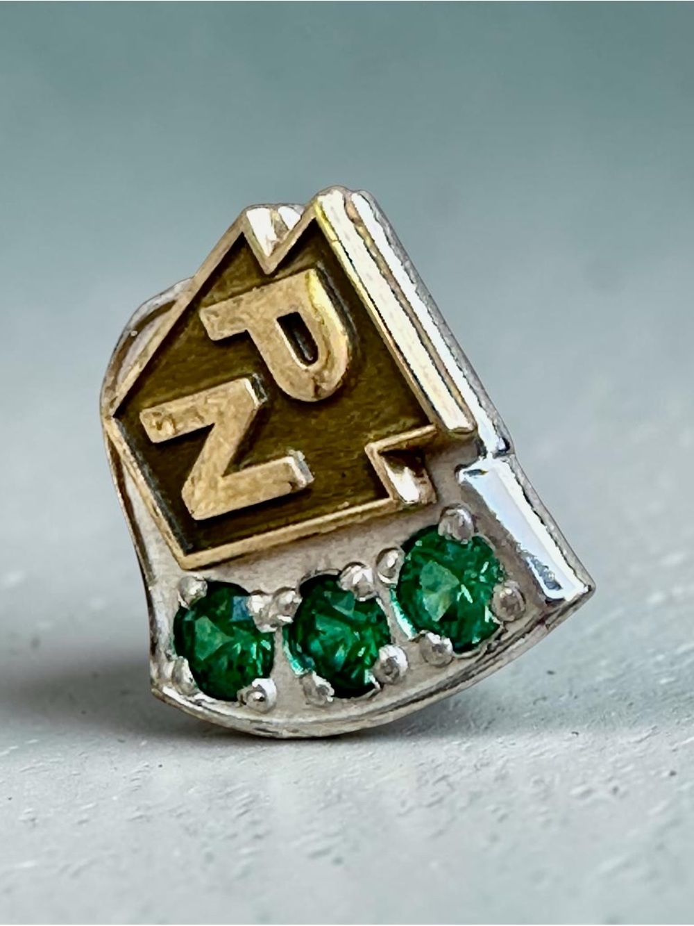 Vintage 14K Two-Tone Gold Emerald PN Nursing / Service Tie Tac Lapel Pin (1.9g)